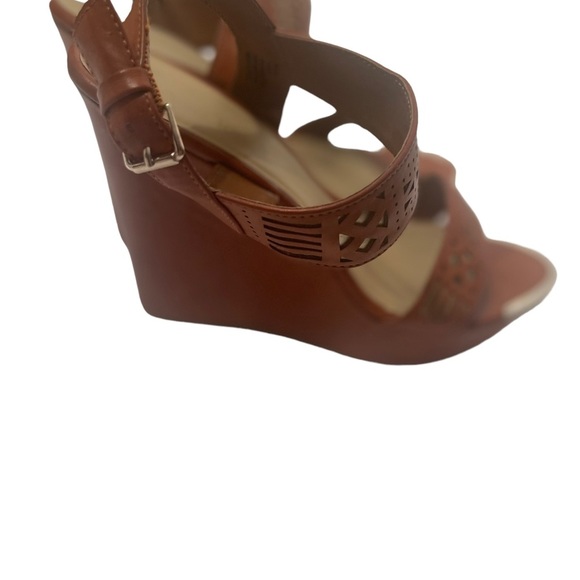 Me Too Platform Shoes Tan Wedge Size 11 M - Picture 5 of 6